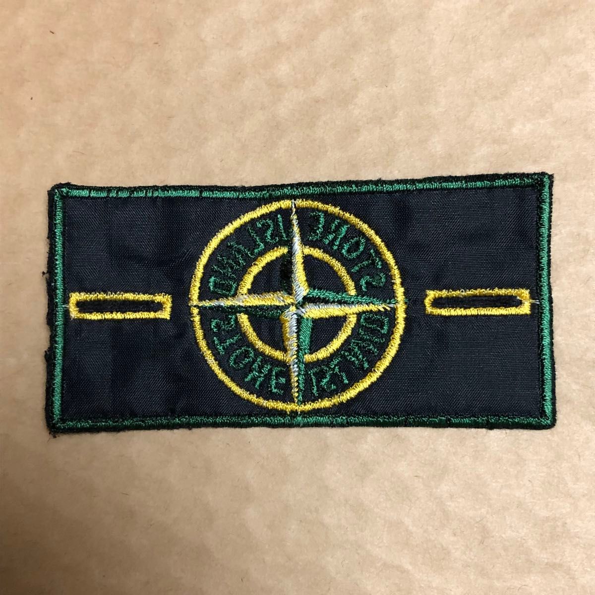 STONE ISLAND ストーンアイランド ワッペン 2枚 ブラック STONE ISLAND ストーンアイランド ワッペン 2枚 ブラック