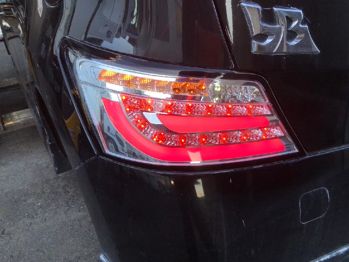 トヨタ　ｂB　QNC21　SONAR　クリアテール　ブレーキランプ　LED　ファイバーテール　社外　中古品　QNC20 25　〔KP236-4-4-4〕_画像9