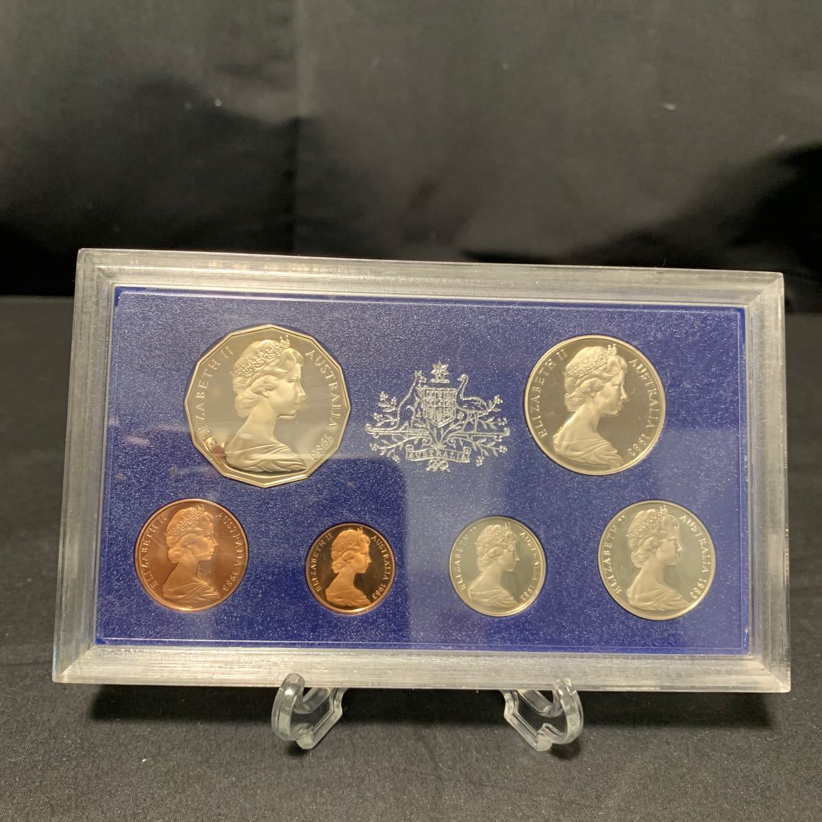 ROYAL AUSTRALIAN MINT エリザベス2世 プルーフコイン 1983年 オーストラリア 硬貨 コレクション プルーフ貨幣セット 記念硬貨 外国硬貨_画像1