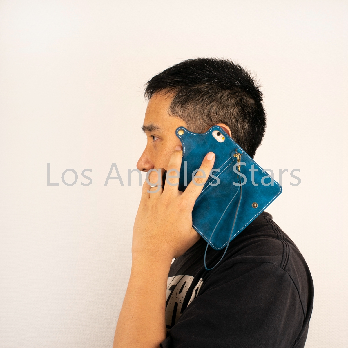 iPhone8Plus 8plus ケース ストラップ レザー カバー 革 手帳型 青 ブルー ボタン式 の画像3