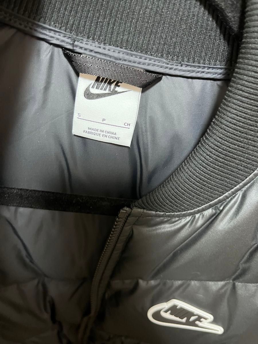 NIKE ナイキ ダウンジャケット 黒 ブラック ダウン ボンバー NIKE ナイキ ダウンジャケット 黒 ブラック ダウン ボンバー