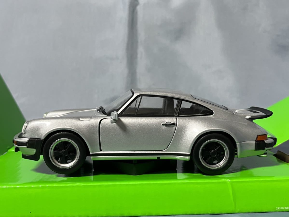  Welly производства Porsche 911 турбо серебряный 1/24