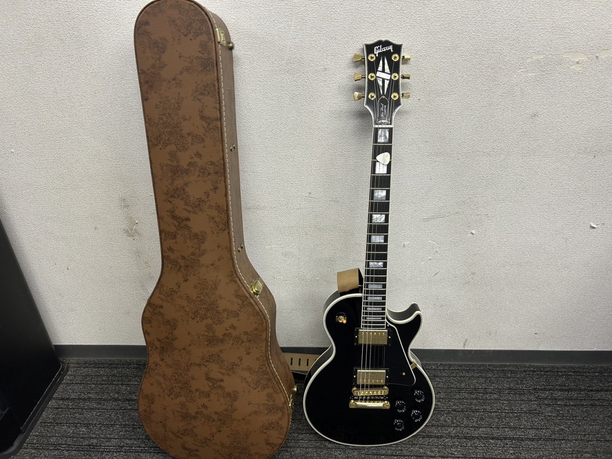 比較的美品 Gibson ギブソン Les Paul CUSTOM レスポール カスタム エレキギター 純正ハードケース CS301455 ブラック 弦楽器 A3 現状品_画像2