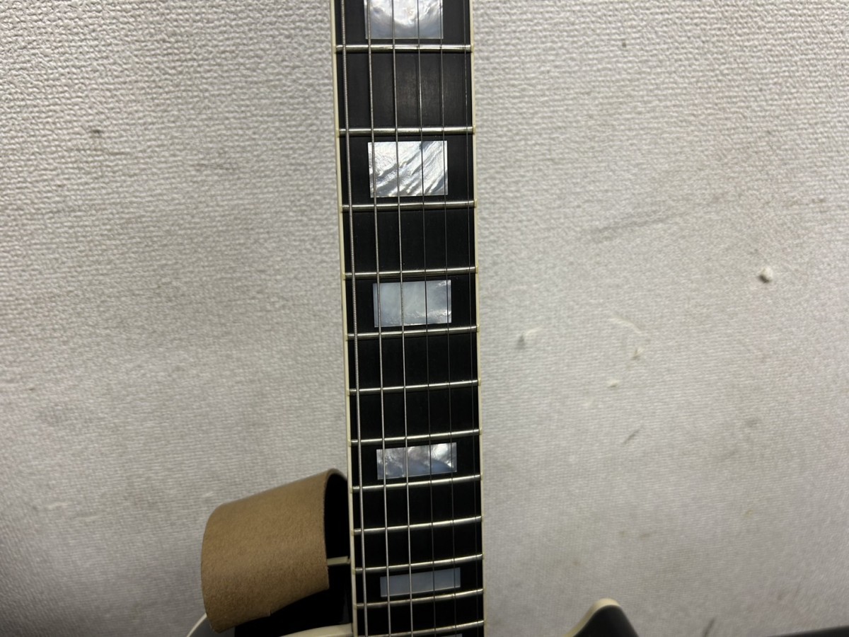 比較的美品 Gibson ギブソン Les Paul CUSTOM レスポール カスタム エレキギター 純正ハードケース CS301455 ブラック 弦楽器 A3 現状品_画像6