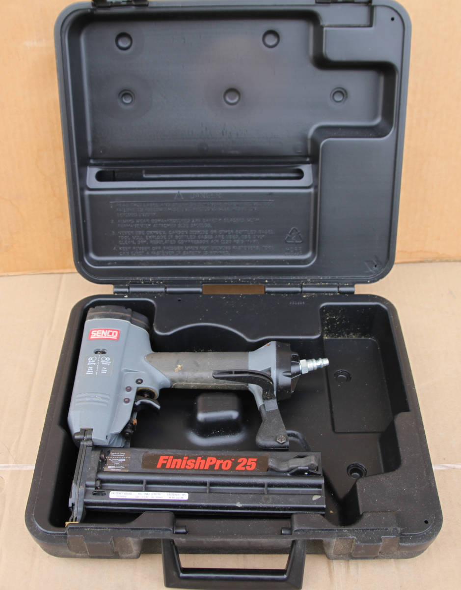 【35%OFF】 SENCO FinishPro25 専用ケース付き エアタッカー アメリカ製 エアタッカー 【35%OFF】 SENCO FinishPro25 専用ケース付き エアタッカー アメリカ製 エアタッカー
