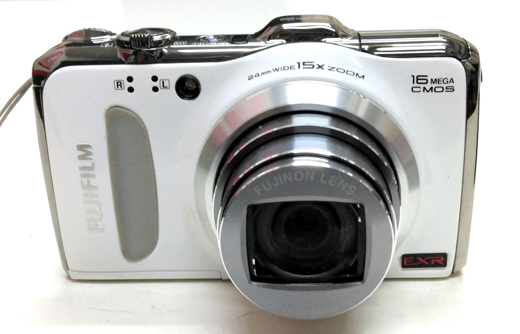 ☆【美品】FUJIFILM 富士フイルム FinePix ファインピクス F600EXR ホワイト《作動確認済》充電器、バッテリー付 中古※税込価格_画像3