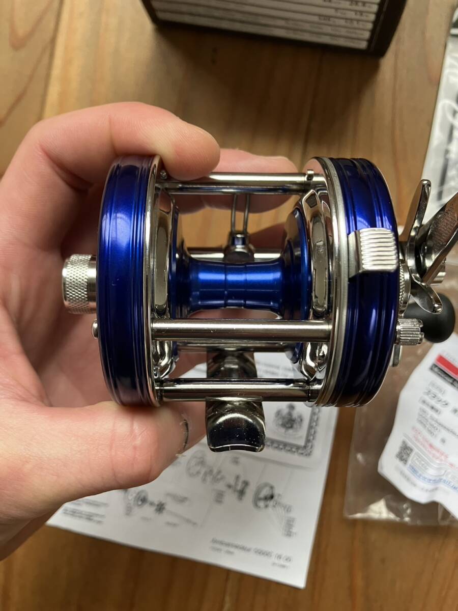 現状品】アブ アンバサダー 5500C ブルー 右ハンドル AbuGarcia 現状品】アブ アンバサダー 5500C ブルー 右ハンドル AbuGarcia