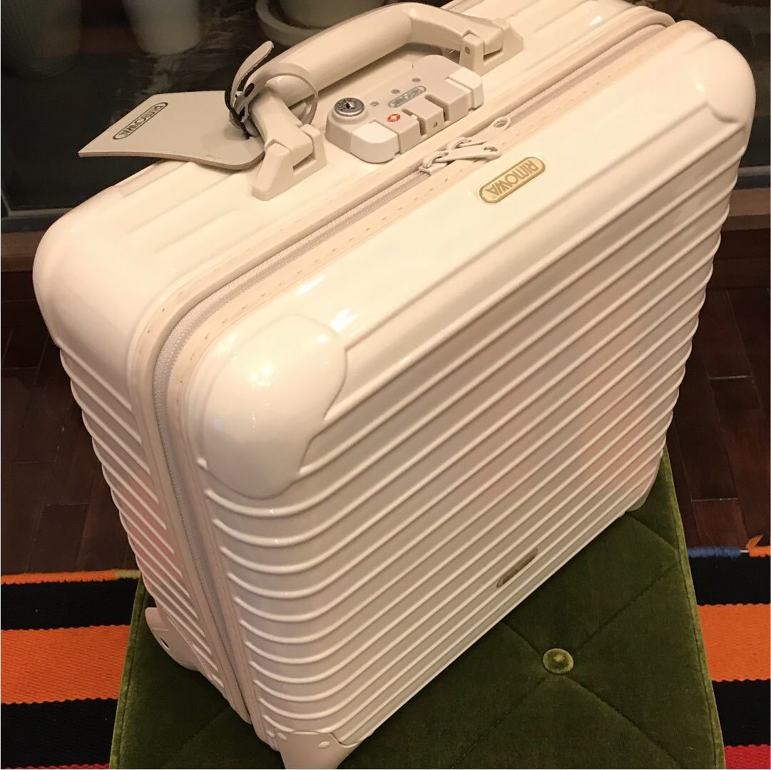 96226円 ふるさと納税 取寄 ユニセックス キャリーオン スーツケース - RIMOWA unisex 26” Limbo 63 Multiwheel R Carry-On Spinner Suitcase Hardside Carmona Red