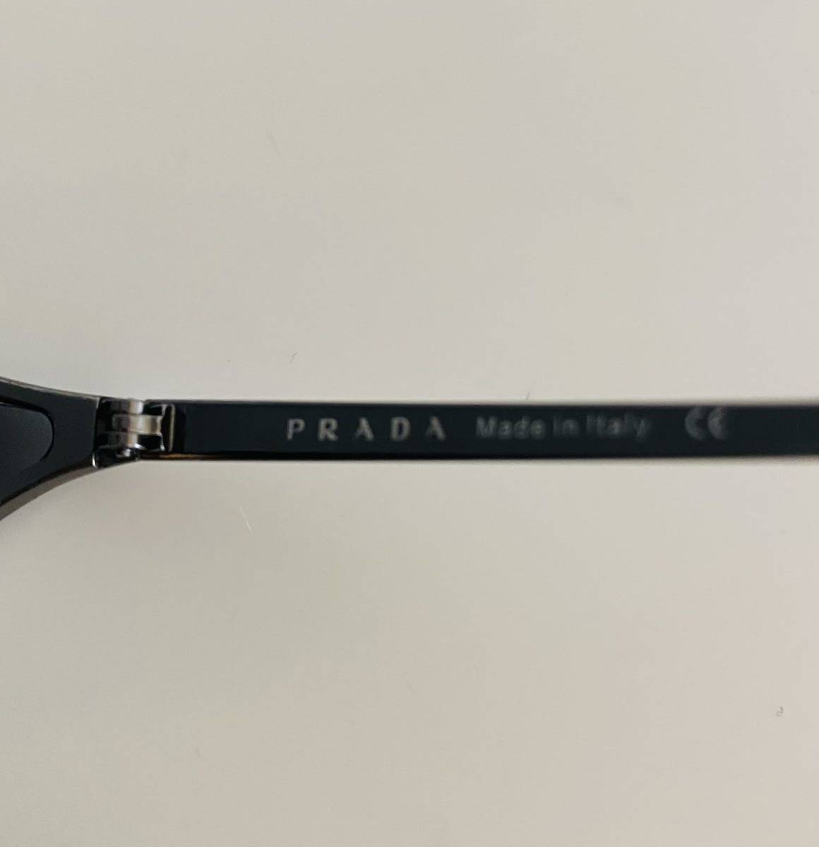 送料込　プラダ PRADA サングラス　眼鏡　アイウェア ファッション レンズダークグレー_画像5