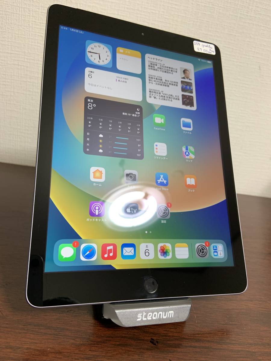 004 iPad 第５世代 9.7 inch A9◆32GB◆バッテリー88％ A823 MP1J2 J/A SIM Free Space Gray【Apple・タブレット】_画像1