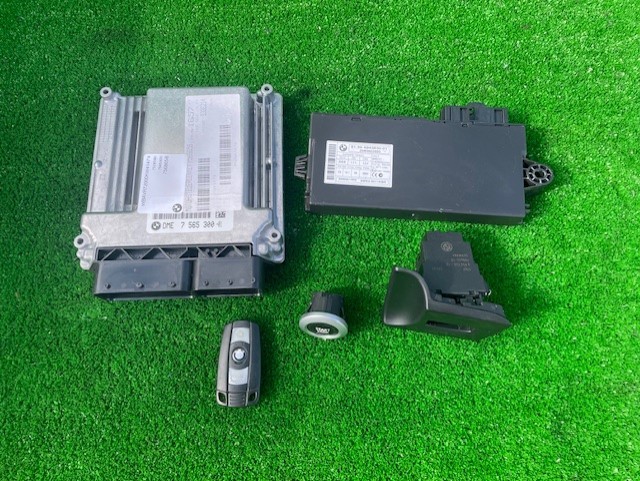 H19年 ABA-VR20 E91 320i 3シリーズ BMW エンジンコンピューター スマートキー スイッチ付 中古品 41474 240208 工場棚_画像1