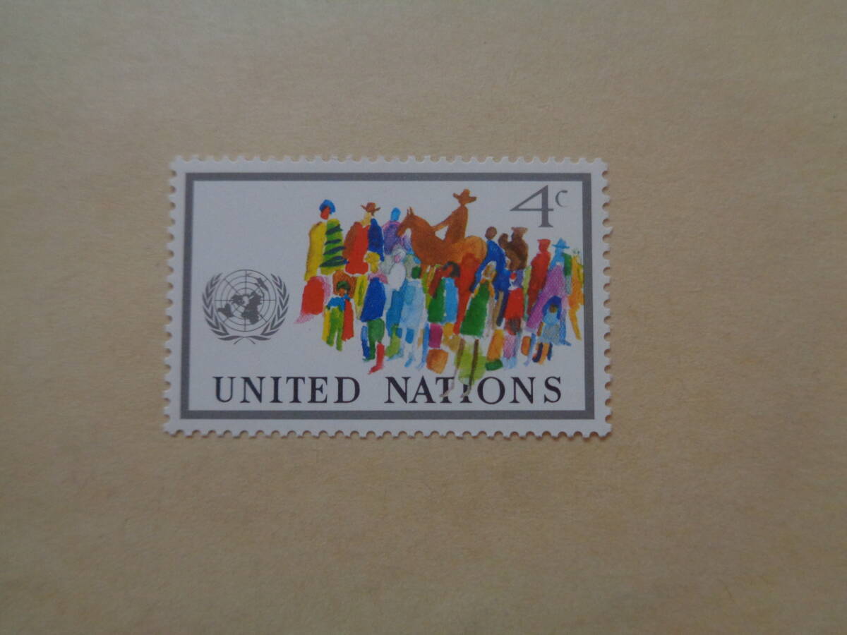  UN *june-b stamp 1976 year People of all races every person kind. person .4c