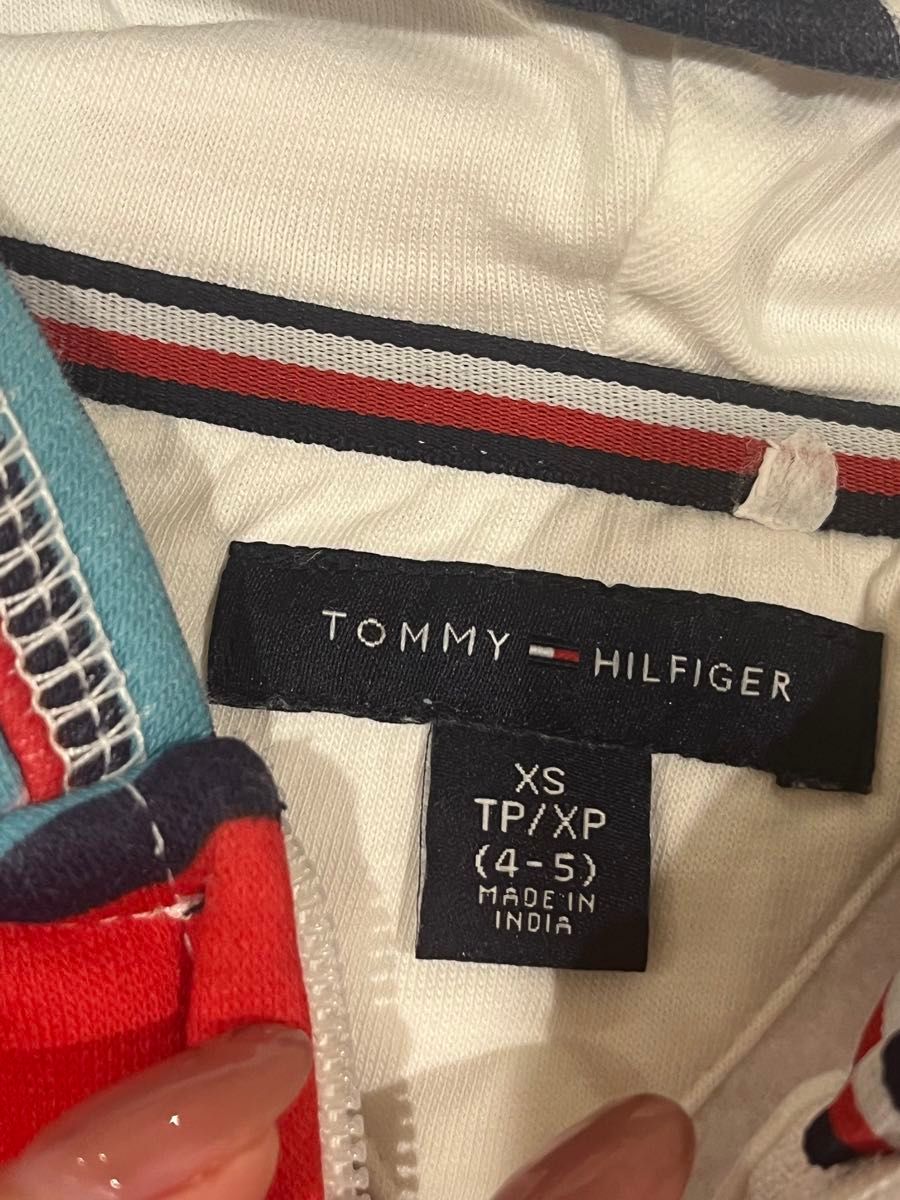 ★新品未使用 TOMMY パーカー　4〜5歳