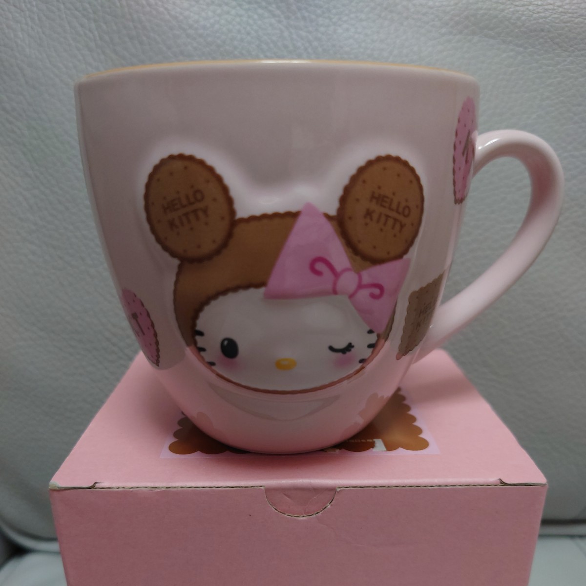 激レア★1点限り！ハローキティ【新品】マグカップ ビスクマ 2010年 HELLOKITTY コーヒーカップ 食器 陶器 SANRIO サンリオ はろうきてぃの画像1