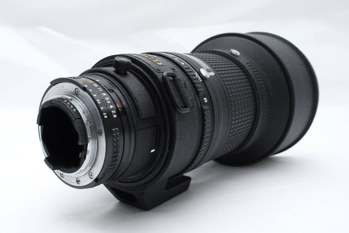 【美品】Nikon ニコン AF NIKKOR 300mm F2.8 ED 専用ケース他付属品多数 の画像5