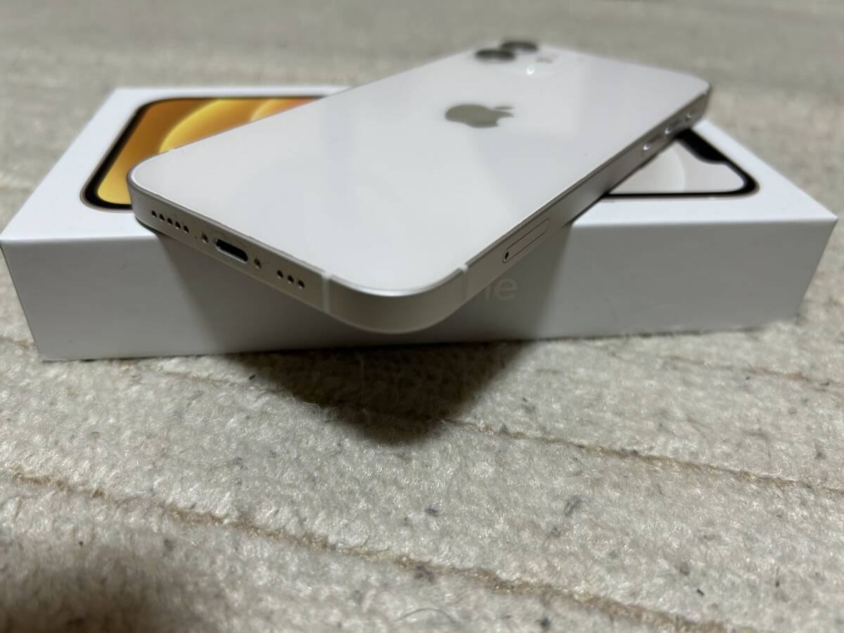 美品　iPhone12 白　ホワイト White 64GB SIMフリー　バッテリー84％ MGHP3J/A