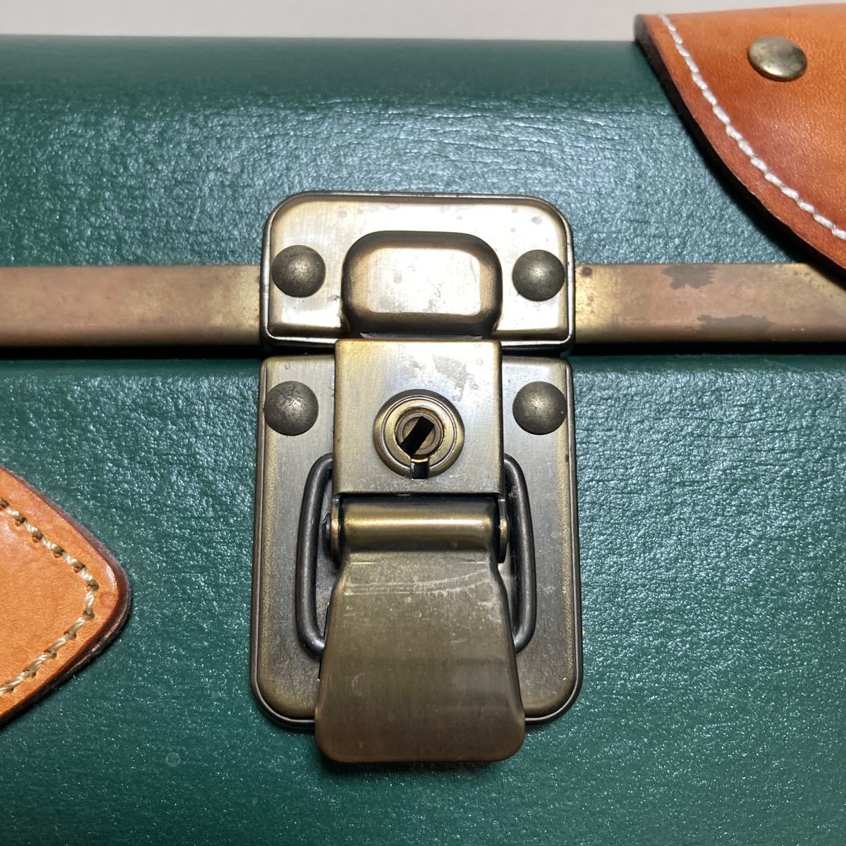 [ rare ]HOKUTAN ho k tongue attache case suitcase trunk green rare color made in Japan key attaching 