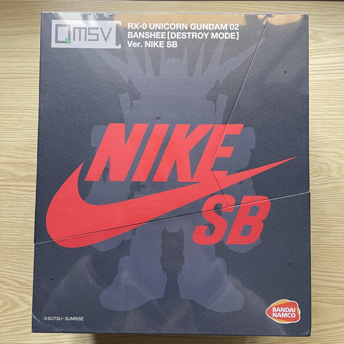 Nike x DUNK x SB ユニコーン ＆ バンシィ ガンダム 2体セット 海外3550個 限定 正規品 未開封新品 ユニコーン バンダイ 機動戦士 uc_画像7