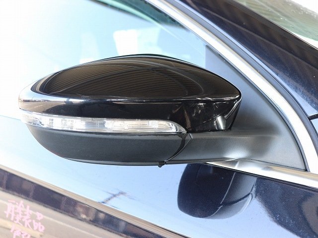 VW Passat variant 3C 2013 year 3CCAX right door mirror ( stock No:516634) (7535)