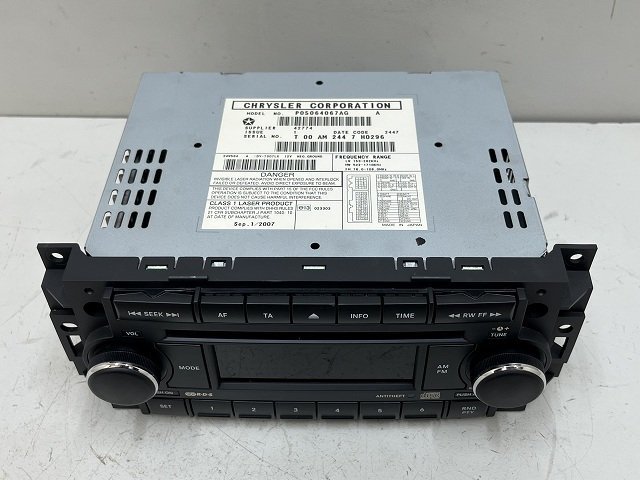 クライスラー 300C 05年 LX35 3.5L CD オーディオ P05064067AG (在庫No:516189) (7526)_画像2