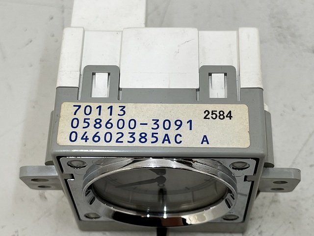  Chrysler 300C 05 year LX35 3.5L clock 04602385AC ( stock No:516194) (7526)