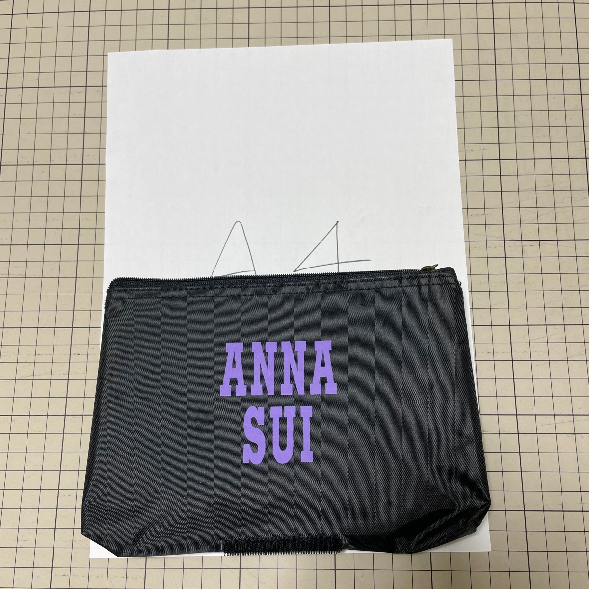 【美品】ANNA SUI ロゴ刺繍スーパーマルチバッグ　タブレットケース　マルチケース　アイパッド　iPad　アナスイ　ポーチ_画像6