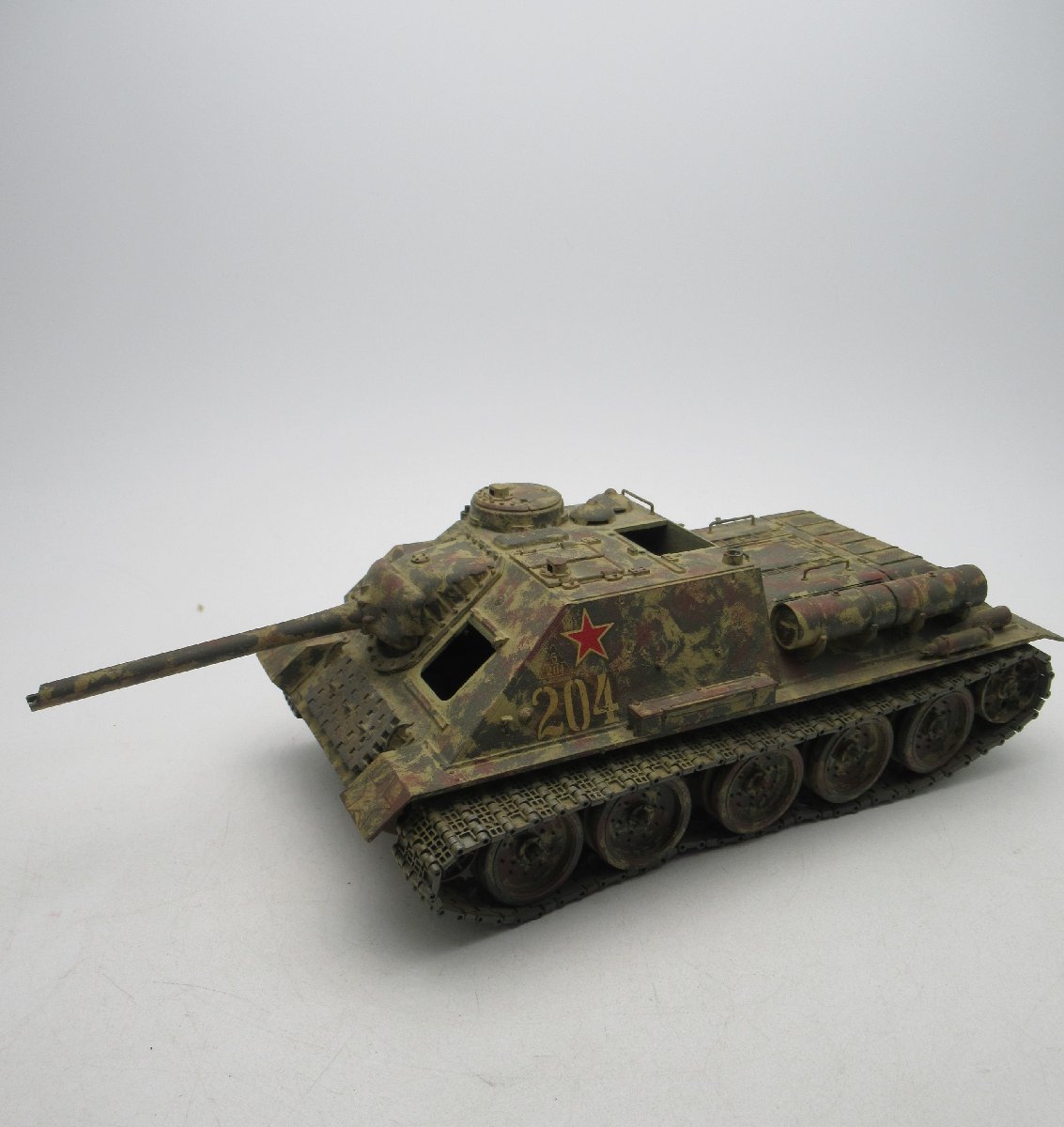 C490◆プラモデル 完成品 メーカ不明 戦車 軍用車両 ソビエト襲撃砲戦車 検：タミヤ TAMIYA SU-100の画像1