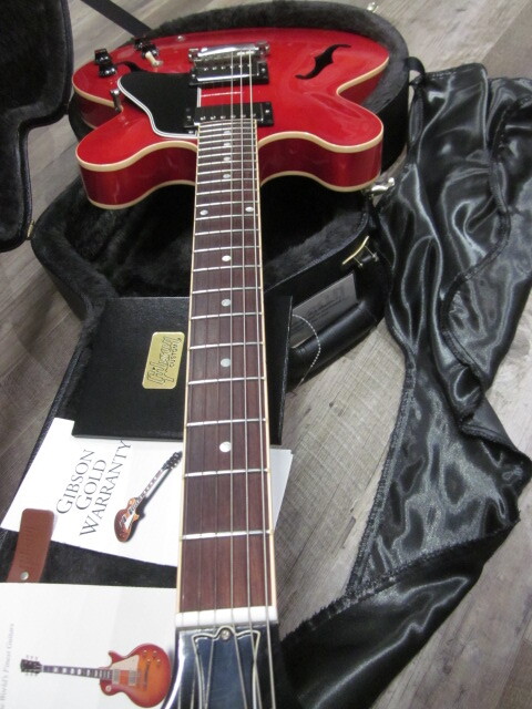 Gibson ES-335 DOT Cherry 2012年製 Gibson Custom Shop カスタムショップ チェリーレッド うっすらフィギャード ドットポジションマーク_画像3
