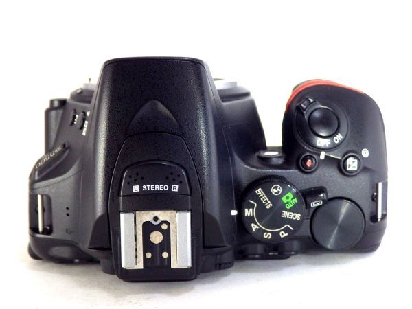 送料無料! Nikon D5500 ブラック ボディ + AF-S 55-200mm f4-5.6 G レンズ セット シャッター21,302回 美品 動作OK ニコン 一眼レフ カメラ
