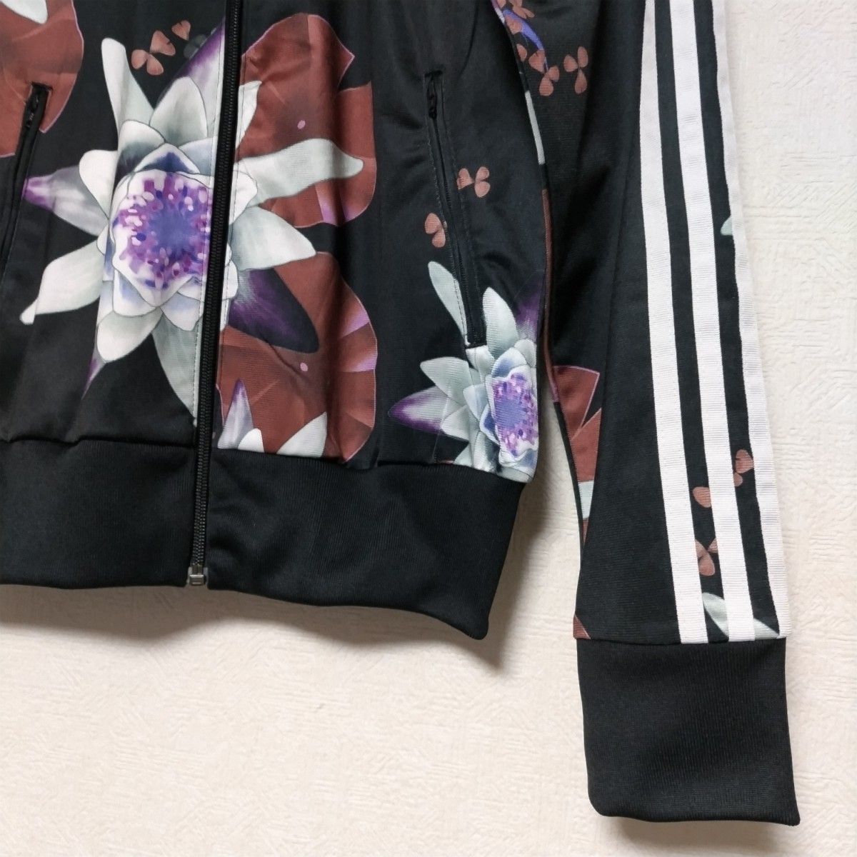 adidas アディダス Lotus Print Track Jacket 花柄 トラック adidas アディダス Lotus Print Track Jacket 花柄 トラック