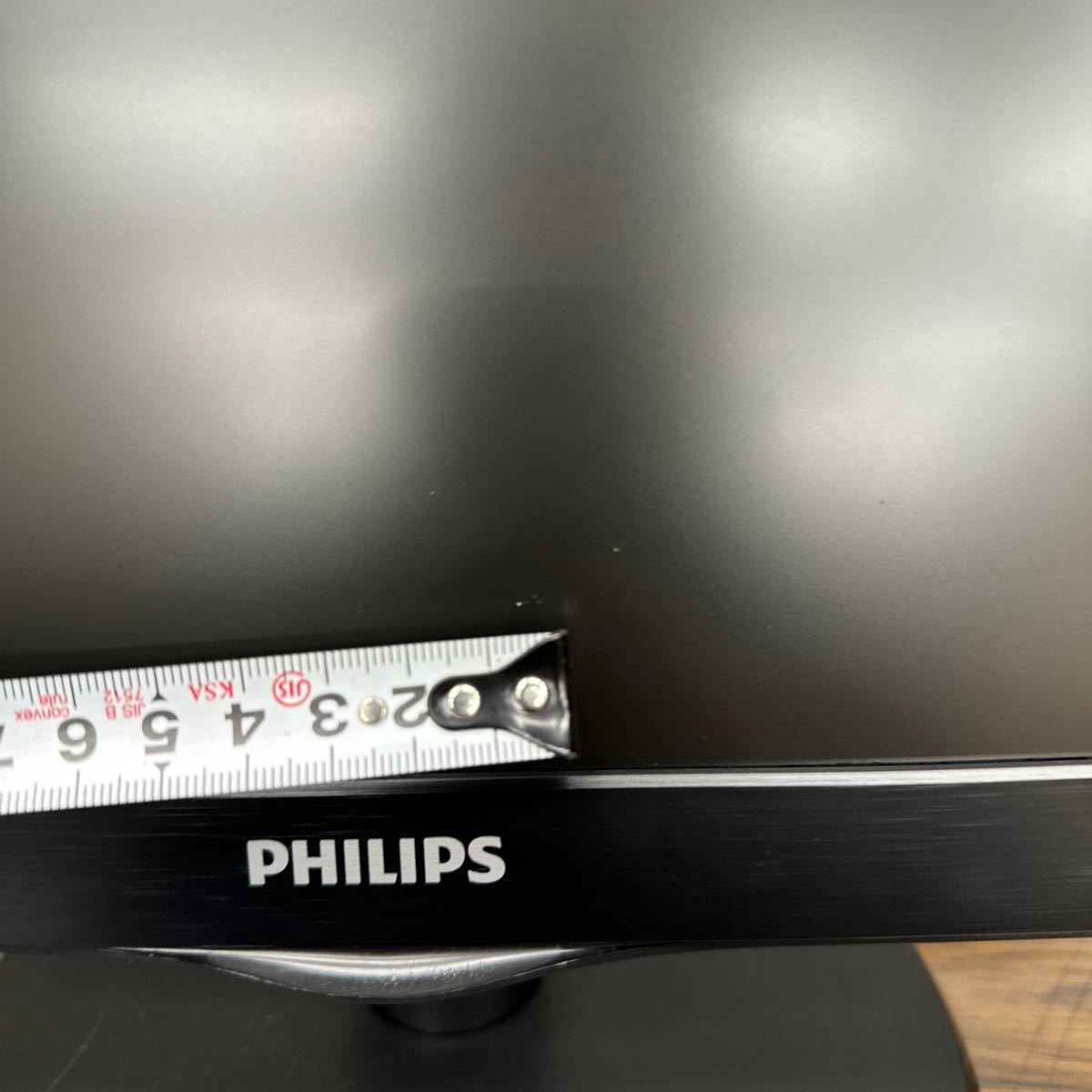 junk-20 Philips 223v5L 22インチ液晶モニター　HDMI フルHD 画面キズ小 電源ケーブル付き_画像2