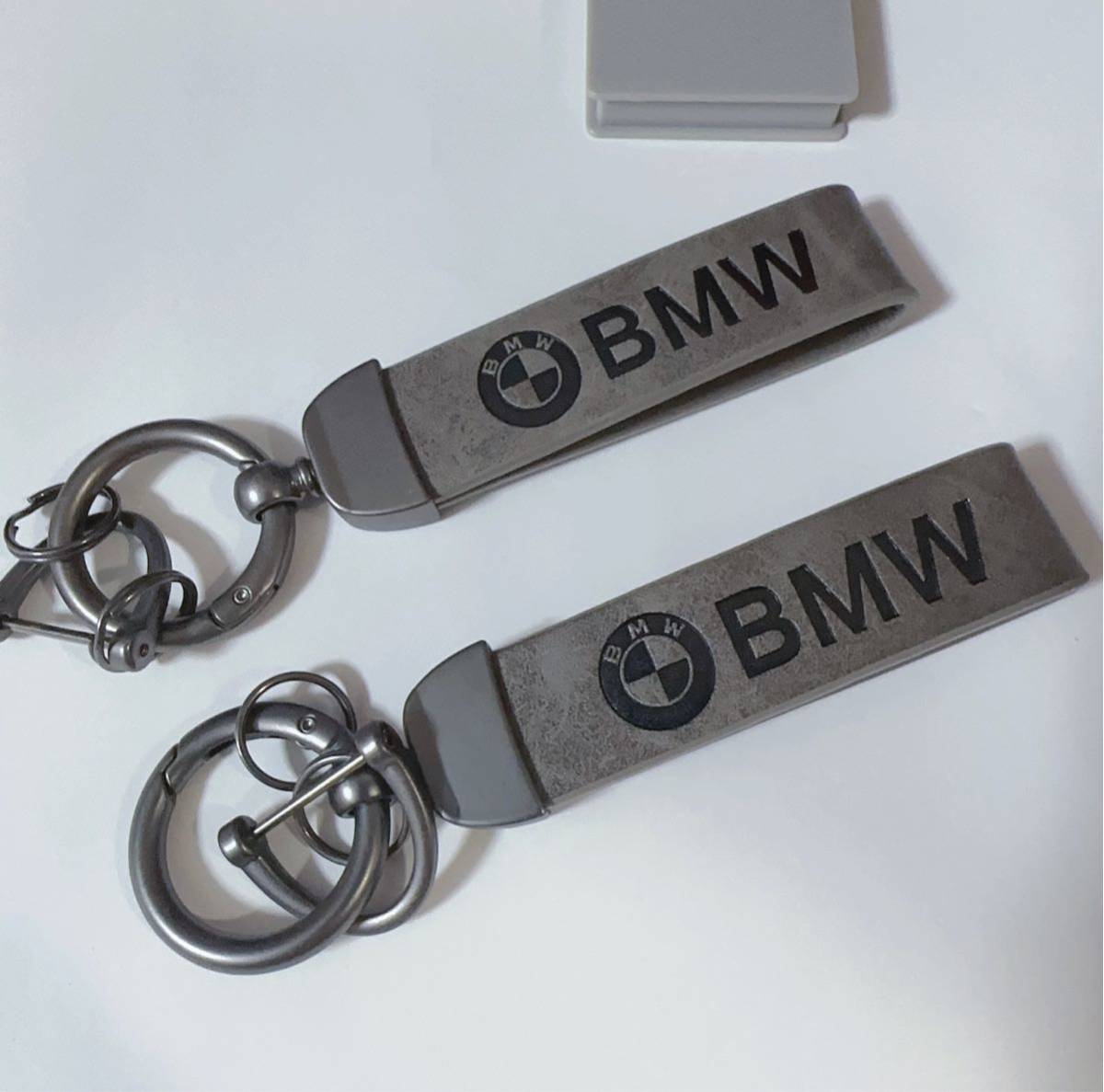 BMW キーホルダー 2個セット 灰色の画像1
