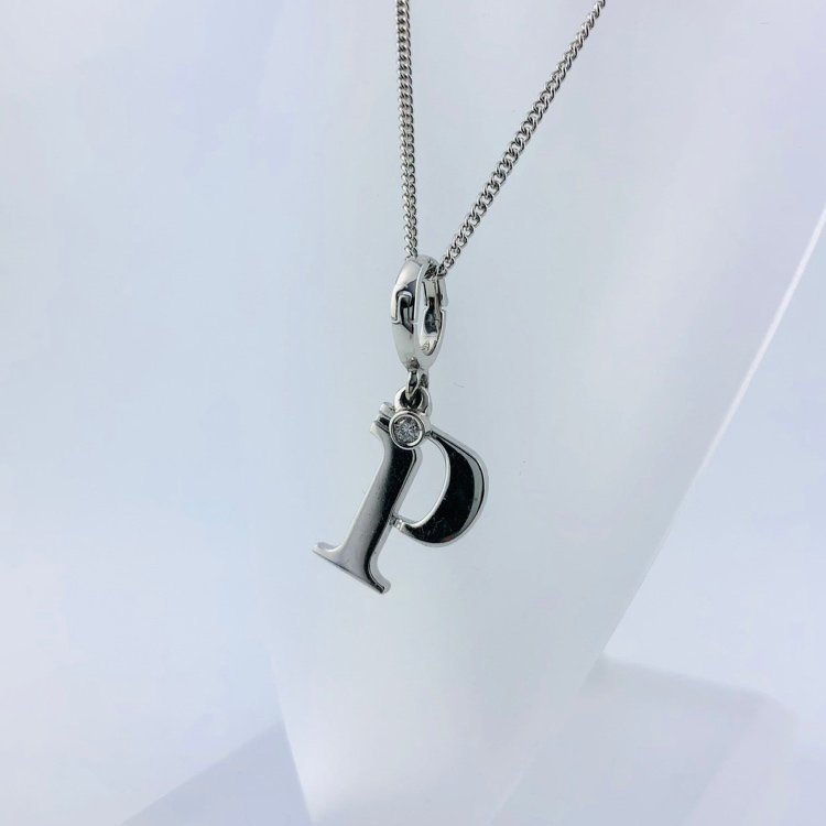 [77] PIAGET Piaget K18WG charm pendant top 1P diamond alphabet D32204 15.3×10.3mm 2.4g (1447)