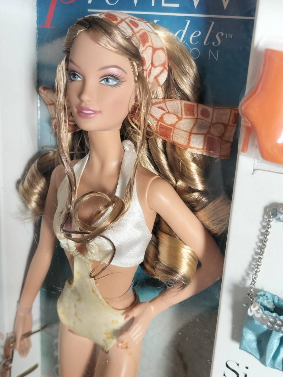 バービー人形。BARBIE COLLECTOR PINK LABEL BEST MODELS on location South Beach MATTEL J0943_綺麗な表情ですね