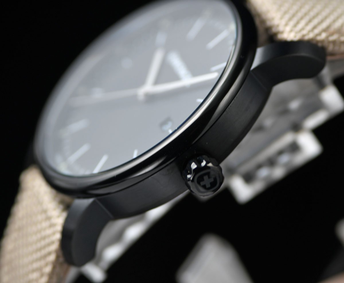 新品1円 ウエンガーWENGER スイス製ミリタリー時計 100m防水 視認性高いブラックフェイス SWISS MILITARY クオーツ メンズ 腕時計_画像3