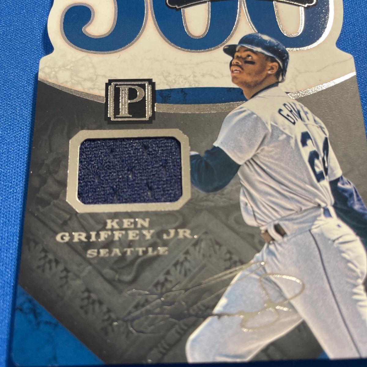 〝メモラ祭り〟【Ken Griffey Jr.(グリフィー)】2016年Panini 500HR Club 199枚限定 Game Used Material！_画像2