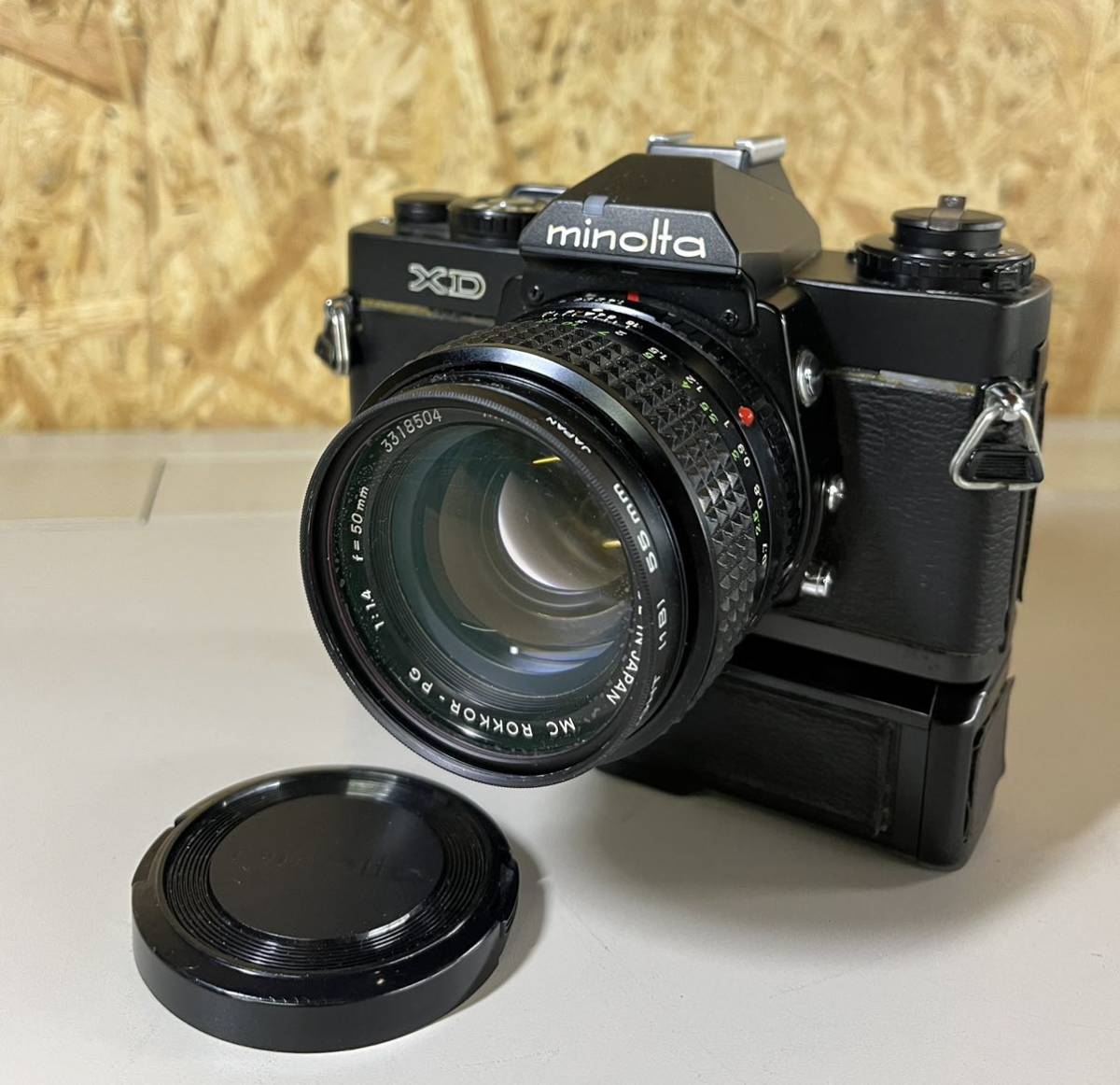 AK◆ MINOLTA XD フィルムカメラ MC ROKKOR-PG 1:1.4 f=50mm レンズ AUTO WINDER D 付き ブラック ミノルタ 現状品_画像1