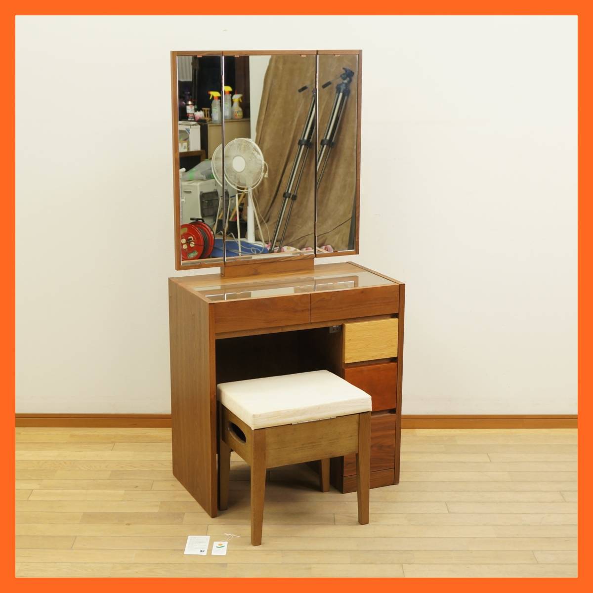  higashi is :[ natural tree natural wood ]Cynthia sincere half three surface dresser stool attaching walnut material simple & multicolor three surface mirror dresser Sugimoto furniture 