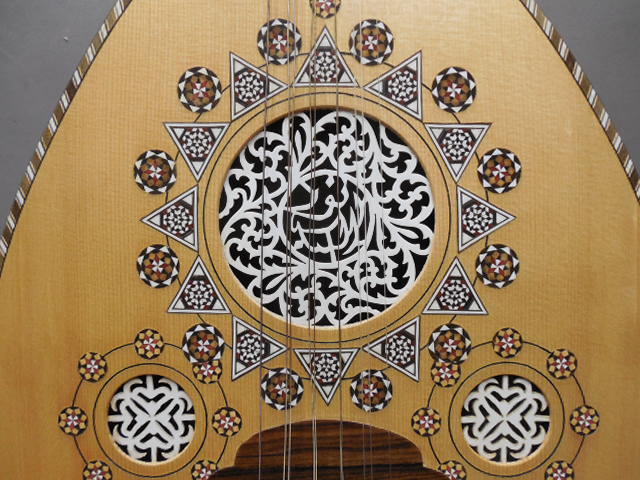 ペルシャ製・古典楽器・ルネッサンス・リュート・美しい木象嵌仕上げ・状態良好品・専用ハードケース付きの画像5