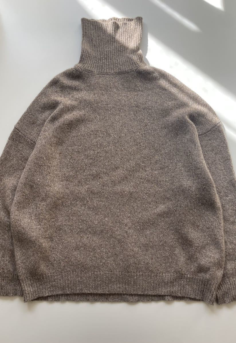 ARTS&SCIENCE cashmere Back Line Turtleneck Sweaterカシミヤ ARTS&SCIENCE cashmere Back Line Turtleneck Sweaterカシミヤ