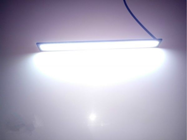 高輝度 12V/24V 17cm 薄型 COB LED デイライト 2本 白色/ホワイト マーカー シルバーフレーム 両面テープ付 DD126_画像2