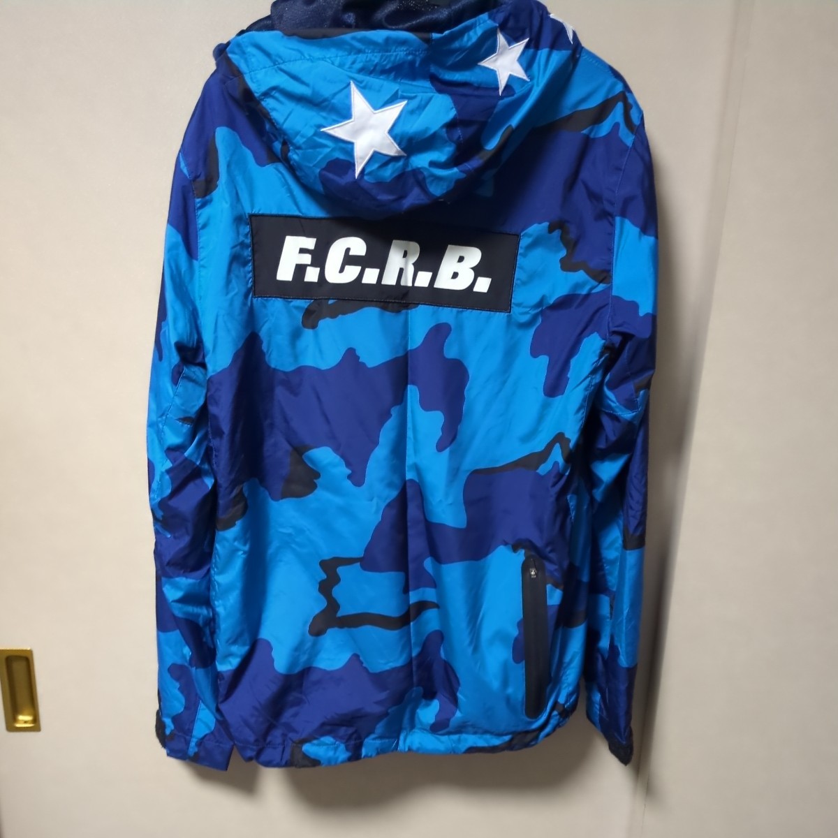 f.c.r.b. bristol　ウィンドブレーカー Mサイズ_画像2