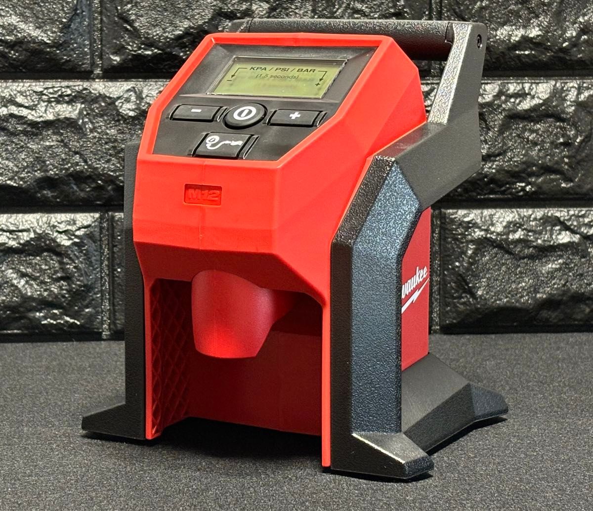 送料込み ミルウォーキーツール【Milwaukee】M12充電式空気入れ 送料込み ミルウォーキーツール【Milwaukee】M12充電式空気入れ