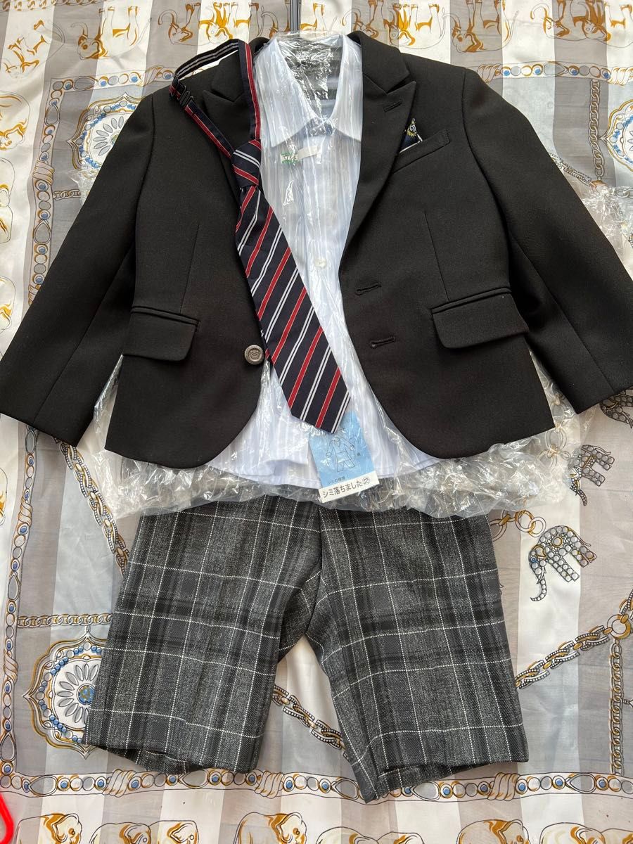 ミシェルアルフレッド 100スーツ　卒園式　入学式　男の子　フォーマル　黒　ネクタイのみコムサイズム