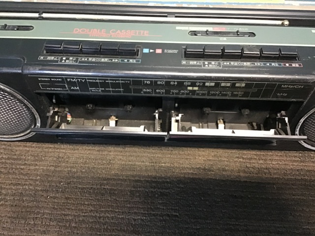 □岐阜発　△ HITACHI / 日立 / ダブルカセットラジカセ / TRK-W105 / カセット使用不可 / ラジオ受信OK / 現状品　R6.2/4□_画像7