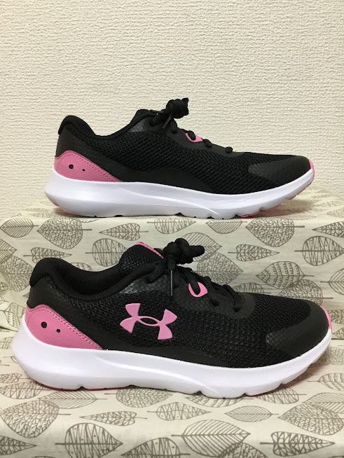 ◎新品 送料込◆24.0 UNDER ARMOUR スニーカー 黒×桃 ③◆0207_画像5