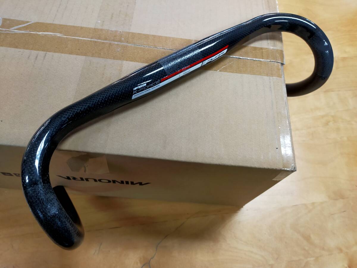 新品未使用 K-FORCE カーボン ドロップハンドル 31 8×400 新品未使用 K-FORCE カーボン ドロップハンドル 31 8×400