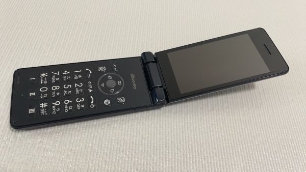 AQUOS ケータイ SH-02L SIMロック解除済み ガラケー docomo 【5471】_画像2