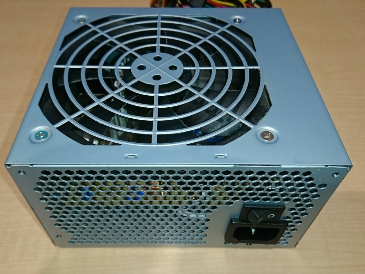 玄人志向 600W ATX電源 動作確認品 (O20718)_画像3