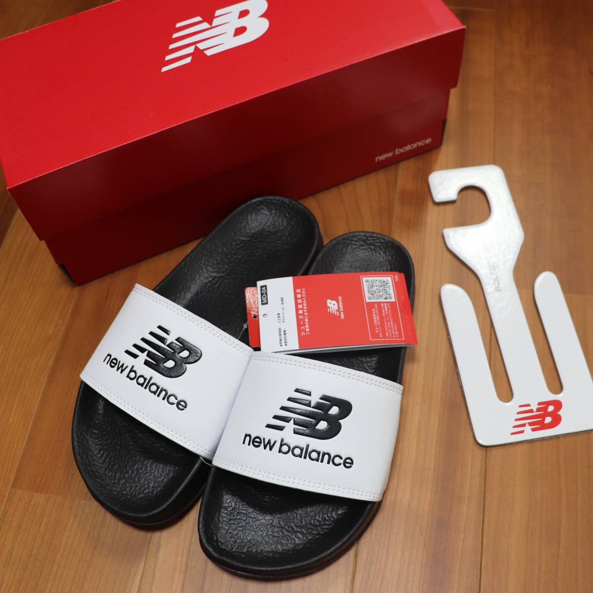 ★新品 23.0cm New Balance ニューバランス SLIDE シャワー サンダル ホワイト ブラック SUF50WK1★☆★★_画像1